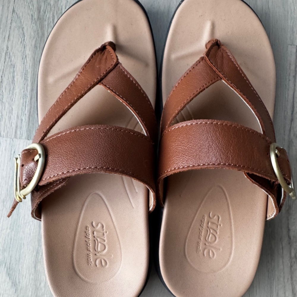 Strole Soft Stride Sandals View 3